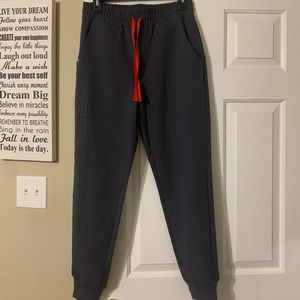 FIGS HIGH WAISTED ZAMORA CHARCOAL SCRUB PANTS